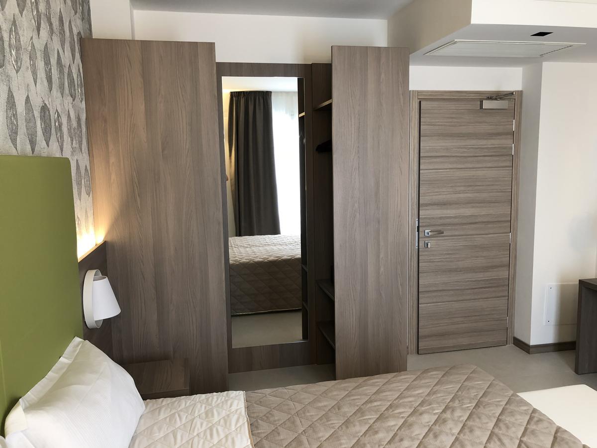 Hotel Iris