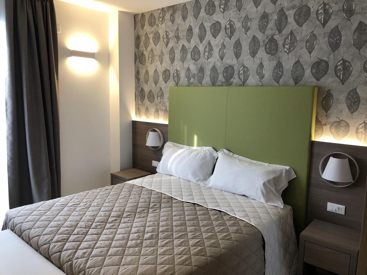 Hotel Iris