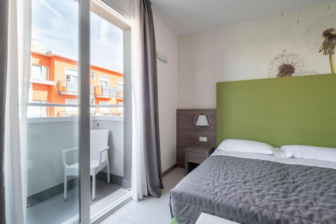 Iris Hotel